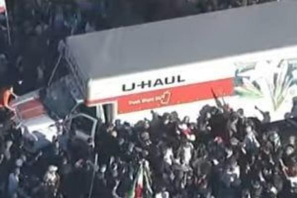 حادث
      دهس
      لمؤيدى
      نجل
      شاه
      إيران
      فى
      لوس
      أنجلوس
      الأمريكية..
      إعرف
      التفاصيل