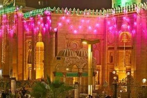 أجواء
      مبهجة
      وزينة
      وفرحة
      في
      الليلة
      الختامية
      للاحتفال
      بمولد
      السيدة
      زينب..
      فيديو