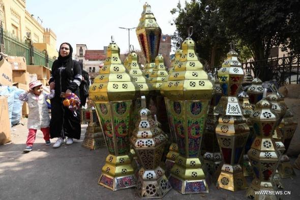 أسعار
      فوانيس
      رمضان
      تثير
      الحيرة
      قبل
      الشهر
      الكريم..
      "حقيقة
      الارتفاع
      والبدائل"