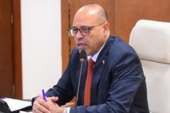 وزير
      العمل
      يوجه
      ببحث
      مخالفات
      لجنة
      العاملين
      بالإصابات
      ويحيل
      ملفها
      لوزارة
      الصحة