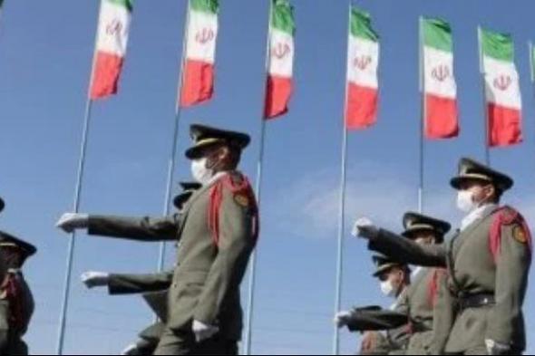 الحرس
      الثوري
      يعلن
      استهداف
      ناقلات
      نفط
      وتعطل
      القاعدة
      الأمريكية
      في
      الكويت