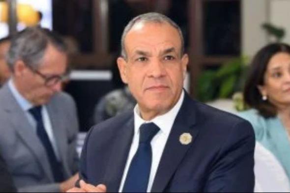 وزير
      الخارجية
      يكشف
      عن
      ترتيبات
      ومقترحات
      للتوصل
      لهدنة
      فى
      السودان