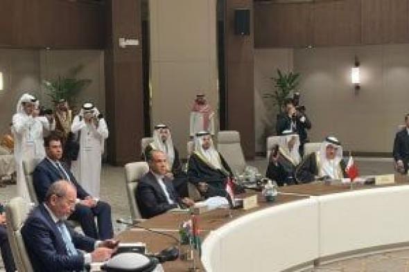 وزير
      الخارجية
      يشارك
      فى
      الاجتماع
      الوزارى
      التشاورى
      بالرياض
      ويدين
      اعتداءات
      إيران