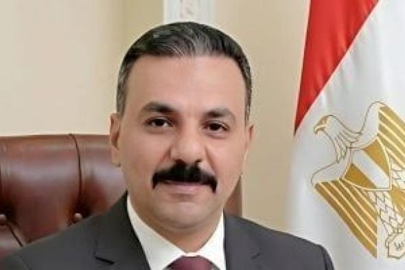 تصعيد
      باسم
      حمدى
      رئيسا
      لحى
      إمبابة..
      تغييرات
      جديدة
      لقيادات
      أحياء
      ومراكز
      الجيزة