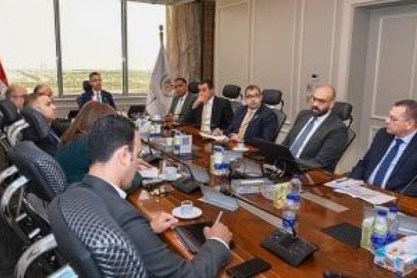 وزير
      التموين
      يتابع
      معدلات
      تنفيذ
      كارت
      الخدمات
      الحكومية
      الموحد