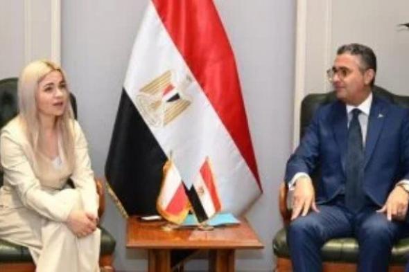 التموين:
      تنويع
      مصادر
      استيراد
      السلع
      الاستراتيجية
      وزياردة
      واردات
      قمح
      بولندا