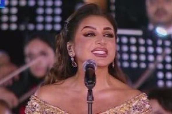 مصر
عادت
بصوت
أنغام
خلال
حفل
القيادة
الاستراتيجية
بحضور
الرئيس
السيسى