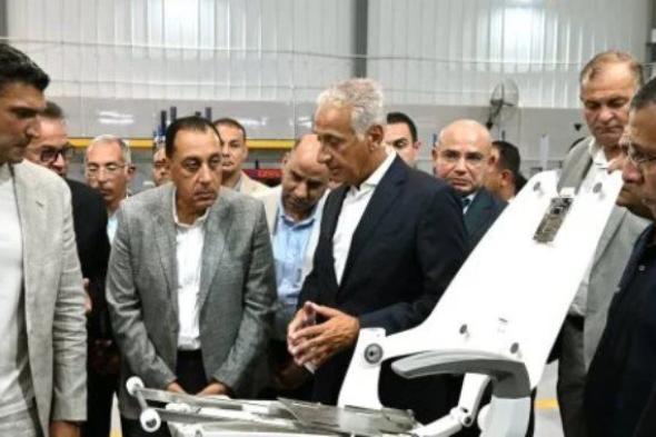 باستثمارات 16 مليون دولار.. رئيس الوزراء يفتتح مصنعى «تكنوفيجن» لتجهيز سيارات الإسعاف وتجميع أجهزة الأسنان