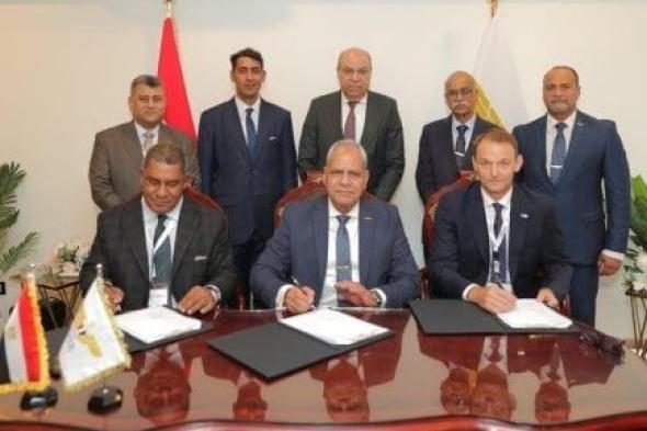 وزير الطيران يشهد توقيع عقد توريد 10 طائرات تدريب جديدة للأكاديمية المصرية لعلوم الطيران